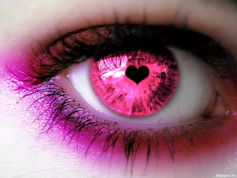 pembe goz rengi var midir